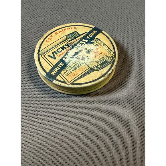 Vintage Vicks Vaporub White Stainless Form Test Sample Tin Old Medicine - Picture 3 of 3